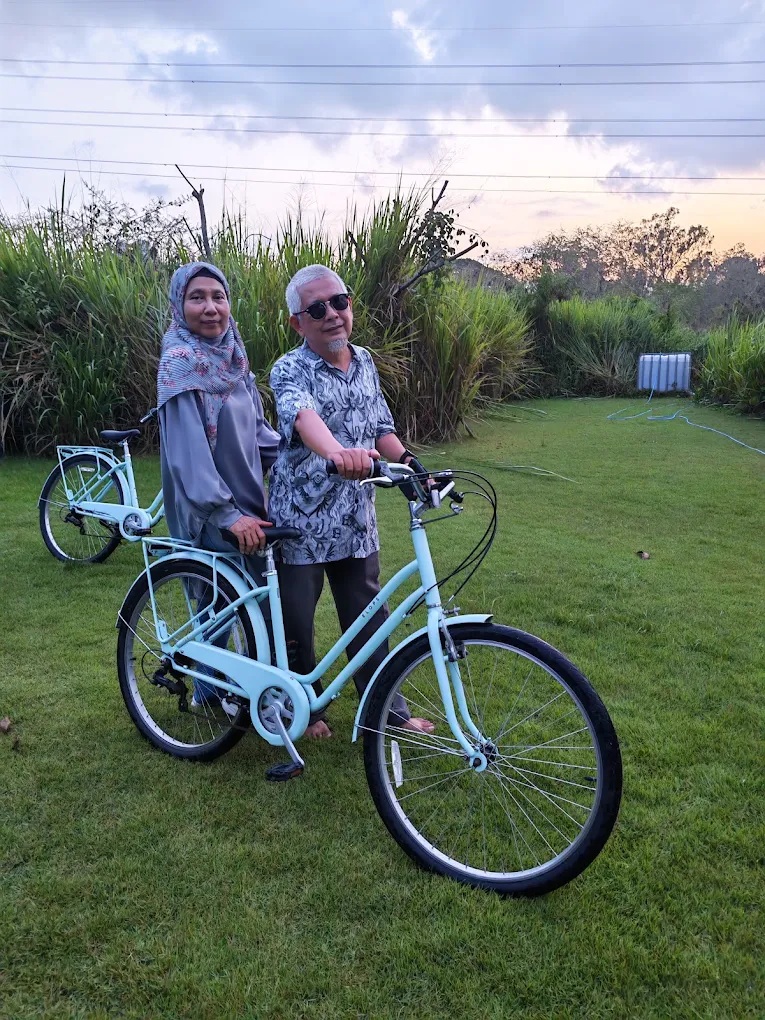 Guests cycling together at Firefly Pattaya